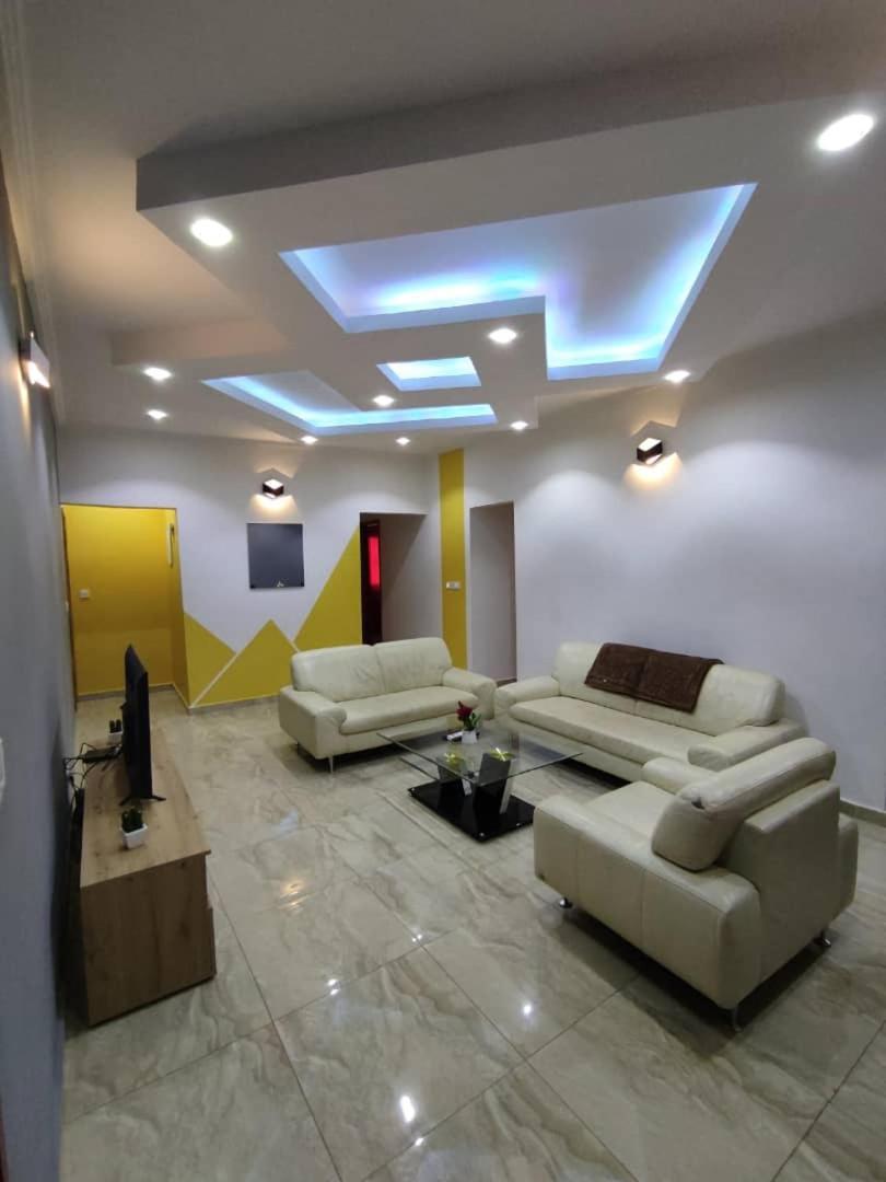 Hotel Appart B4U - Etoudi Yaoundé Εξωτερικό φωτογραφία
